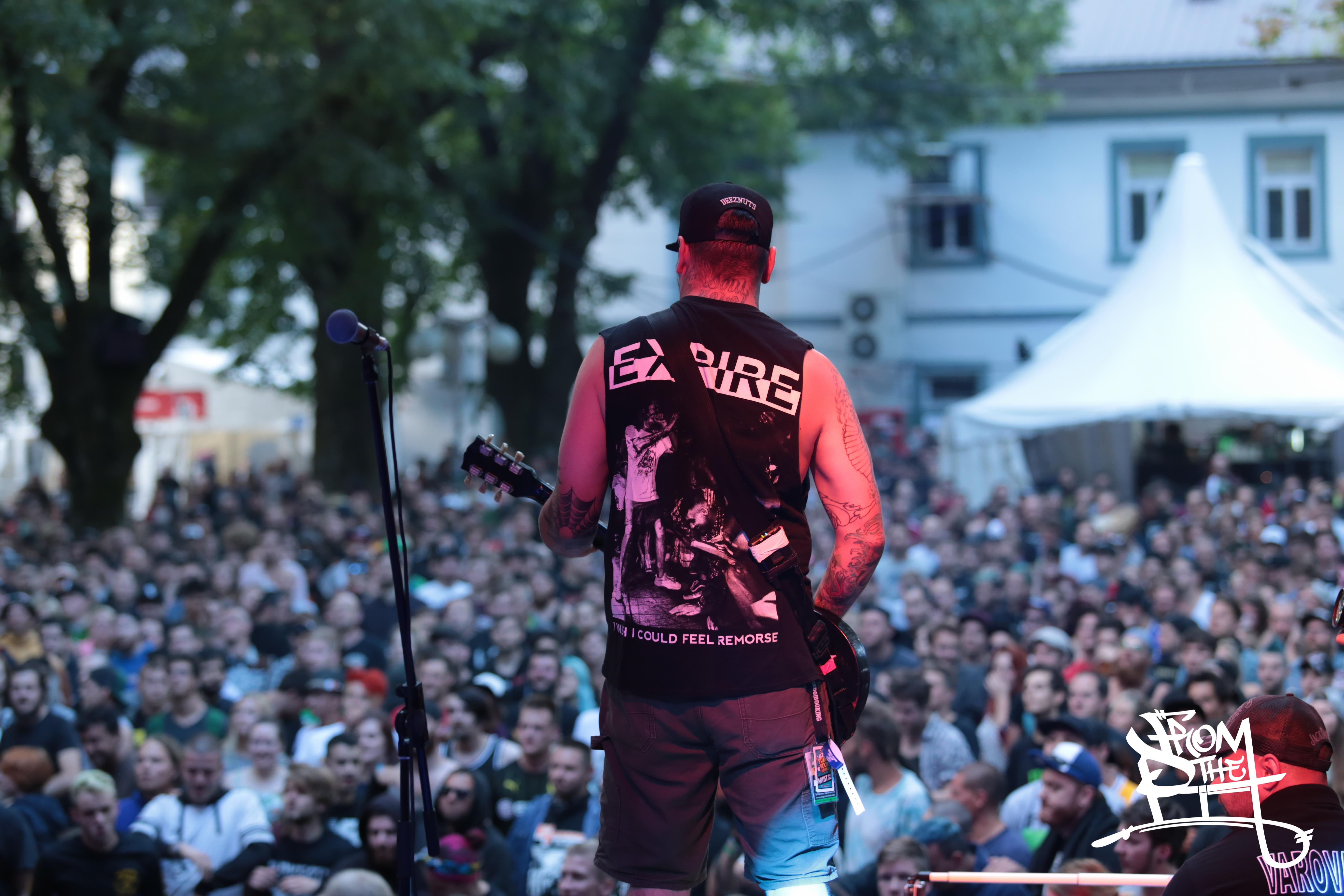 Deez Nuts, Deez Nuts at YMCA HQ, Perth on August 3rd, 2013.…, geesass